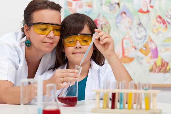 Химические опыты для детей в домашних условиях. Наборы для школьников: Вулкан, Chemistry, Светофор