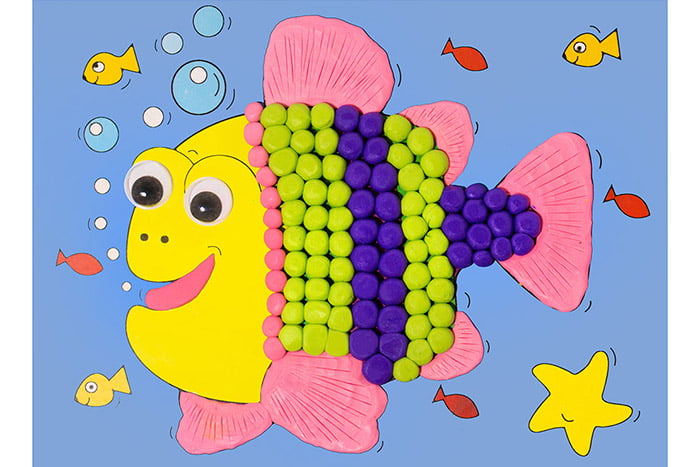 Рыбка из пластилиновых шариков